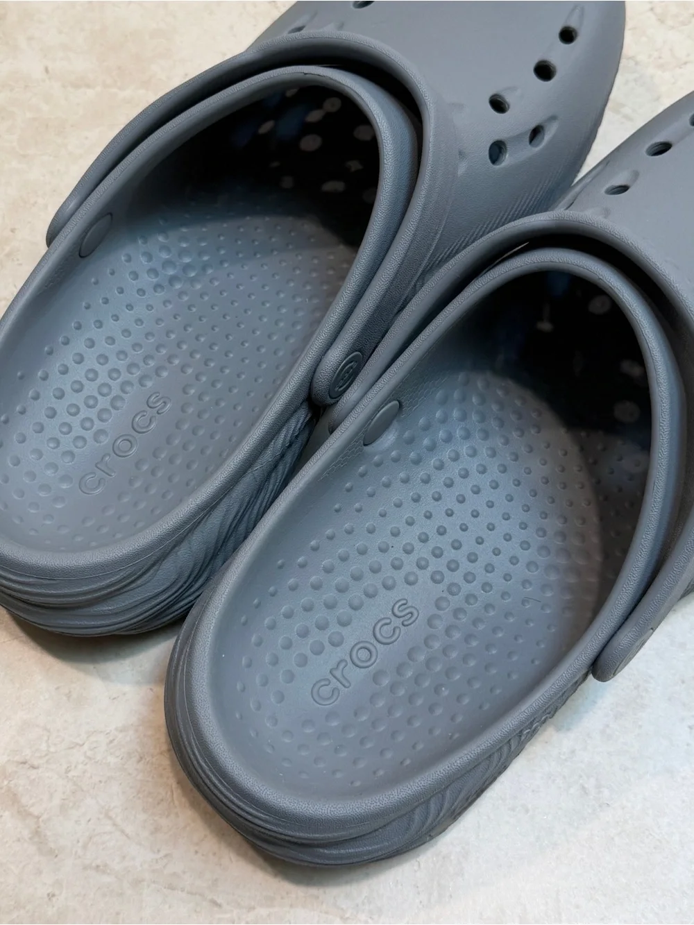 CROCS Mellow 2 Recovery Clog Sandals in Grey Men’s 10